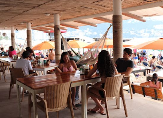 mexico/acapulco/restaurant/playita-santa-lucia-beach-club