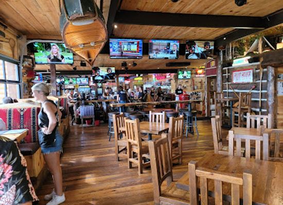 wisconsin/great-river-road/restaurant/two-rivers-lodge-bar-grill