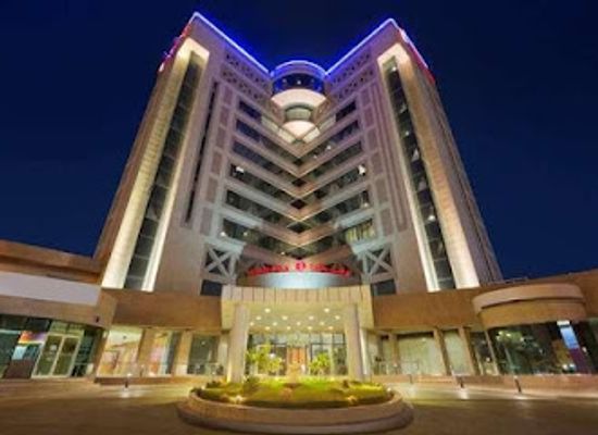 saudi-arabia/al-qassim/restaurant/ramada-by-wyndham-al-qassim