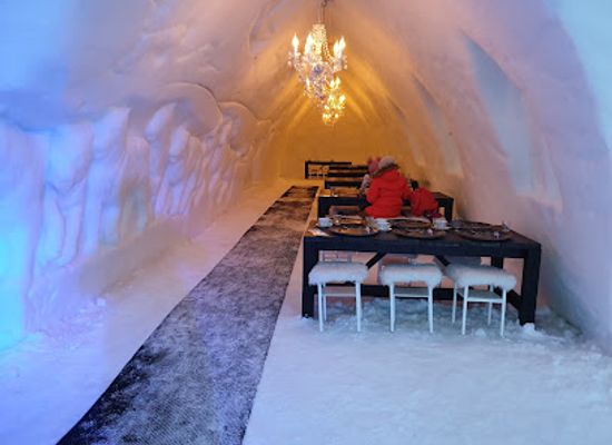 finland/lapland/restaurant/ice-restaurant-of-arctic-snowhotel