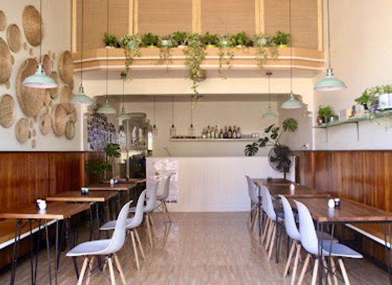 cambodia/kratie-province/restaurant/street-three-eatery-kratie