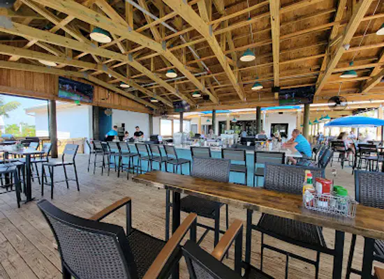 florida/big-bend/restaurant/finn-s-dockside-bar-grill