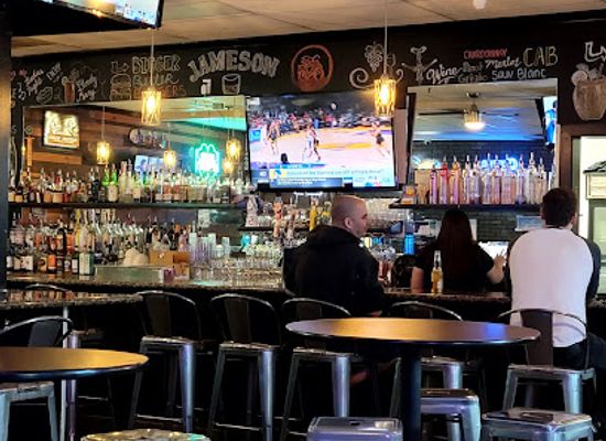 california/manteca/restaurant/chuck-s-place