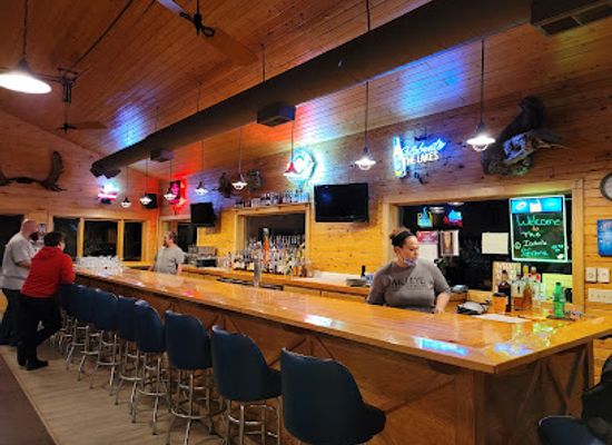 minnesota/lake-of-the-woods/restaurant/icehole-tavern
