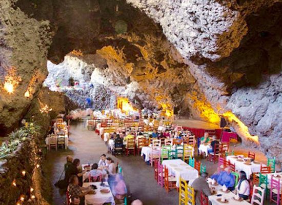 mexico/eastern-mexico/restaurant/la-gruta