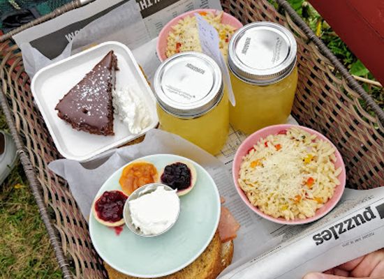 canada/avalon-peninsula/restaurant/lighthouse-picnics