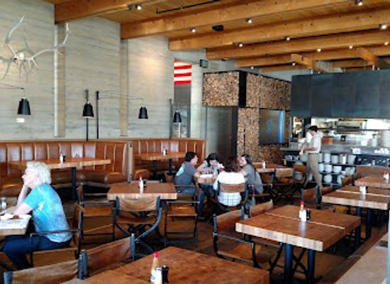 washington/yakima/restaurant/cowiche-canyon-kitchen-ice-house-bar
