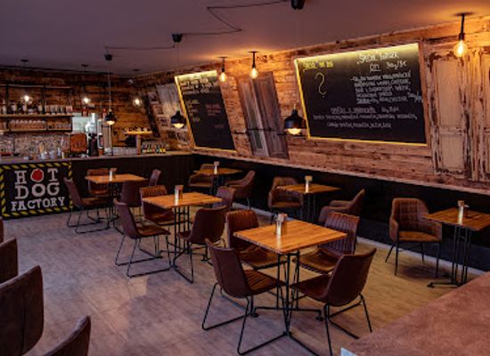slovakia/horna-nitra/restaurant/hot-dog-factory
