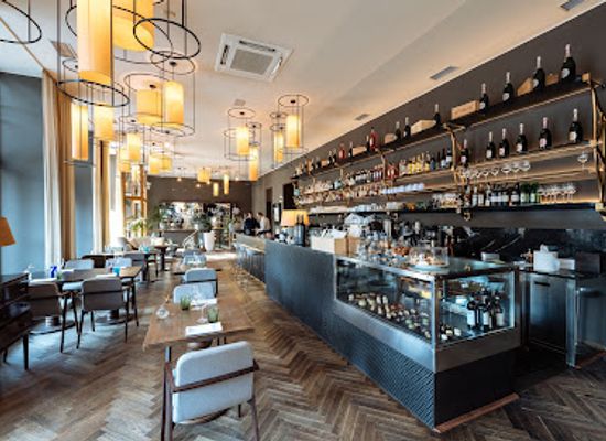 czechia/prague/vinohrady/restaurant/aromi