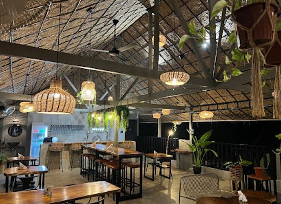philippines/bohol/restaurant/bohol-restaurant-moonlit
