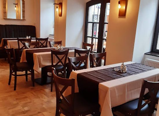 hungary/eger/restaurant/korzo-etterem