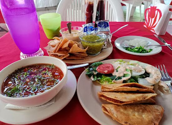 mexico/acapulco/restaurant/julio-s
