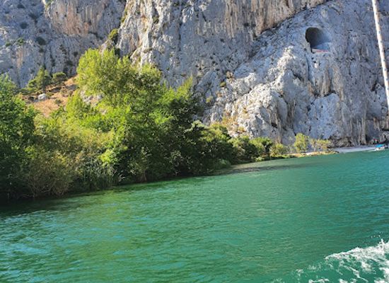 croatia/dalmatia/restaurant/rafting-cetina
