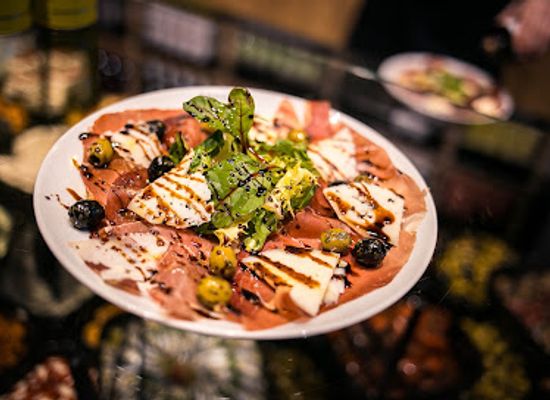 germany/aachen/restaurant/ghorban-delikatessen-weinbar-catering
