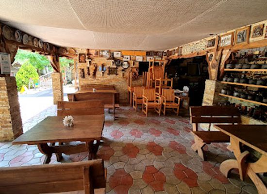 romania/moldavia/restaurant/safari