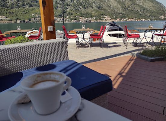 montenegro/kotor-bay/restaurant/little-bay