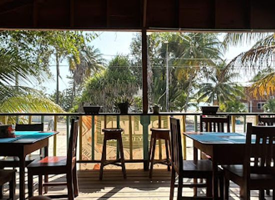 belize/maya-mountains/restaurant/rumbum