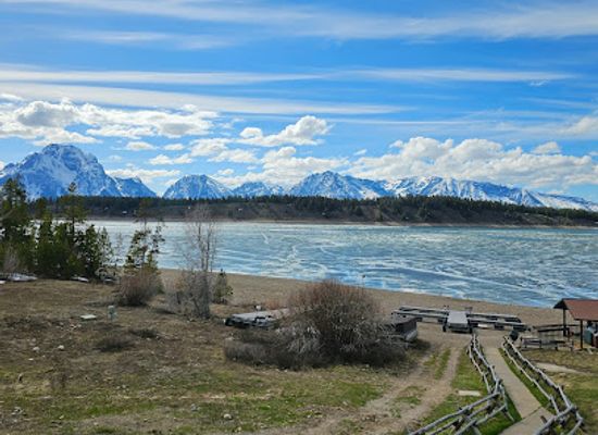 wyoming/grand-teton-national-park/restaurant/trapper-grill