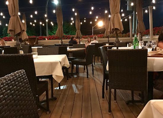 connecticut/new-haven-harbor/restaurant/encore-by-goodfellas