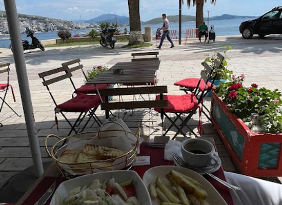 albania/saranda-region/restaurant/sophra-restaurant-saranda-traditional-albanian-cuisine