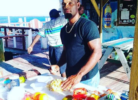 the-bahamas/exuma/restaurant/conch-king-wes