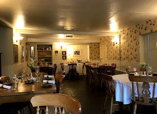 united-kingdom/monmouthshire/restaurant/the-clytha-arms