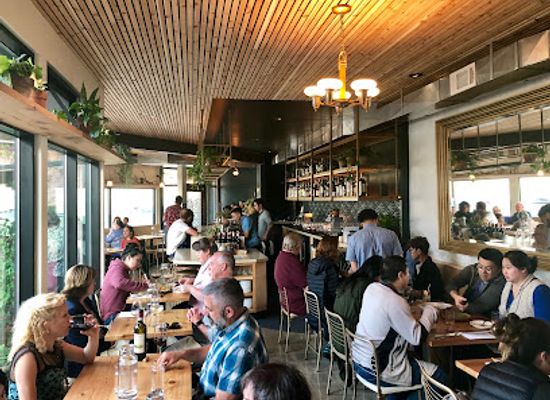 california/san-leandro/restaurant/top-hatters-kitchen-and-bar