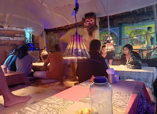 india/hampi/restaurant/ravi-s-rose-restaurant