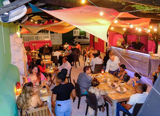 curacao/otrobanda/restaurant/bodega-siete-gotas