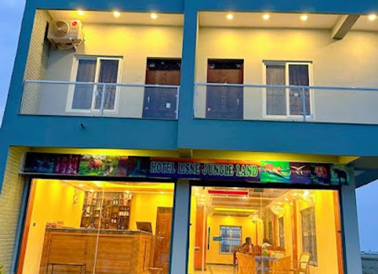 nepal/chitwan/restaurant/hotel-lisney-jungle-land