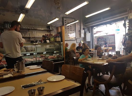 israel/tel-aviv/carmel-market/restaurant/m25