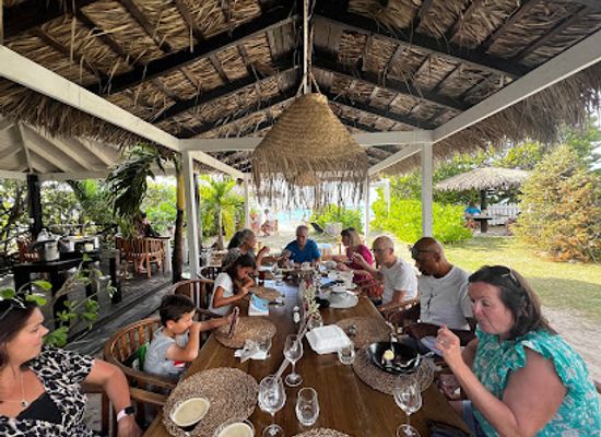 antigua-and-barbuda/st-john-s/restaurant/casa-roots-beach-food-drinks