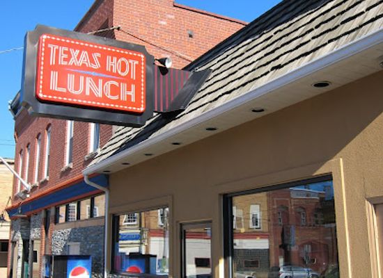 pennsylvania/allegheny-national-forest/restaurant/texas-hot-lunch-4-sons