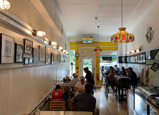 massachusetts/waltham/restaurant/leo-s-place-diner