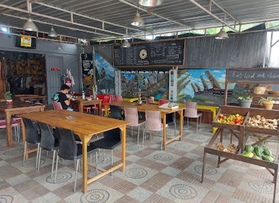 indonesia/tana-toraja/restaurant/katokkon-cafe