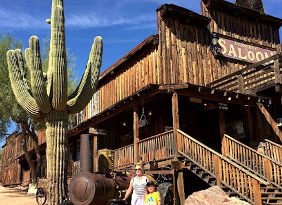 arizona/superstition-mountains/restaurant/mammoth-steak-house-and-saloon
