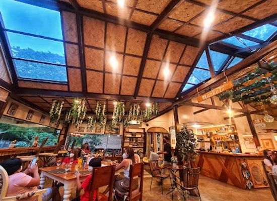 philippines/puerto-princesa/restaurant/max-bunny