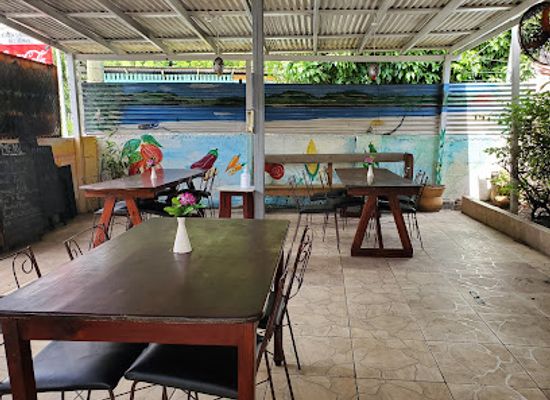 grenada/annandale-falls/restaurant/patrick-s-local-homestyle-restaurant