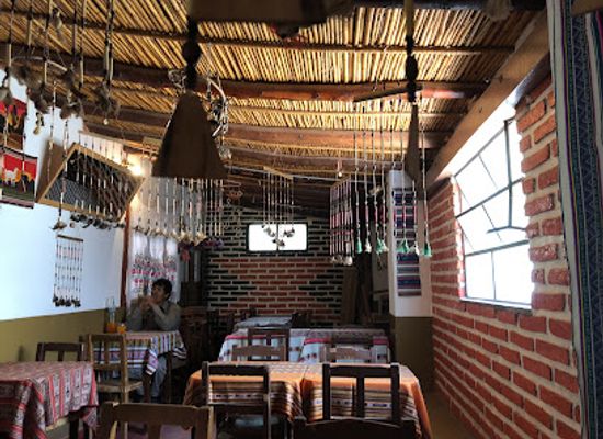 argentina/purmamarca/restaurant/restaurante-el-algarrobo