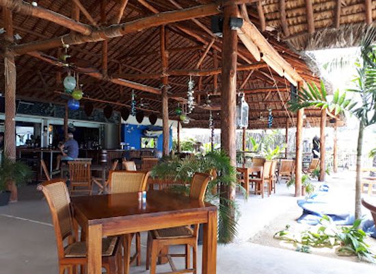 vanuatu/lakatoro/restaurant/reefers-restaurant-rum-bar