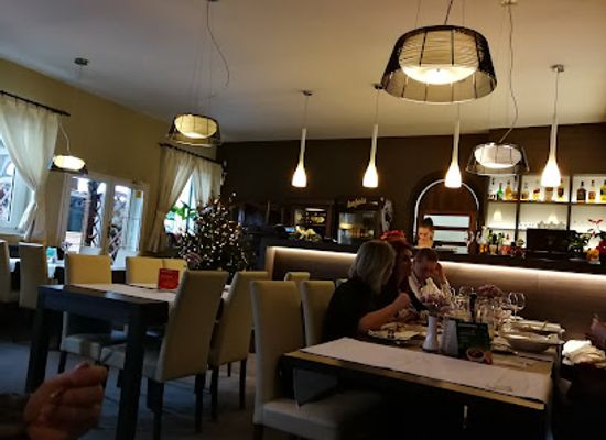 slovakia/banska-bystrica/restaurant/bernardov-dvor