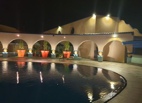 equatorial-guinea/pico-basile/restaurant/la-luna