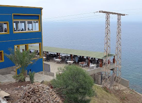 morocco/rif-mountains/restaurant/shark-s-rock-restaurant