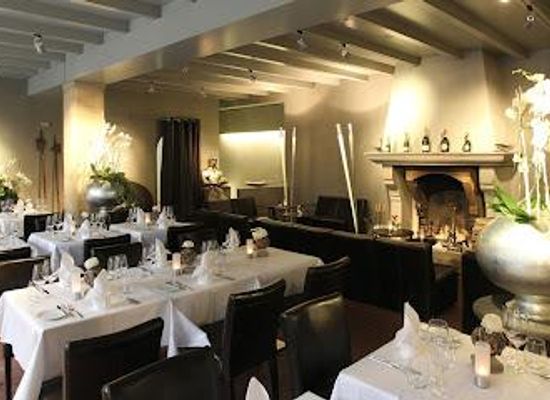 switzerland/zurich/restaurant/restaurant-laufen-castle-at-the-rheinfalls