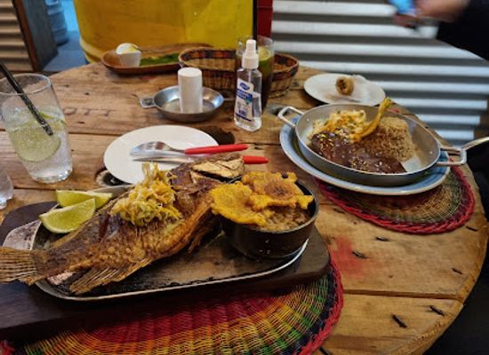 paraguay/paraguay-river-basin/restaurant/restaurante-la-candelaria