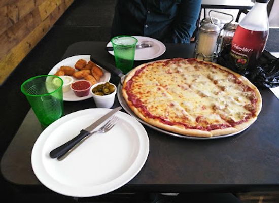 illinois/berwyn/restaurant/nonno-s-pizza