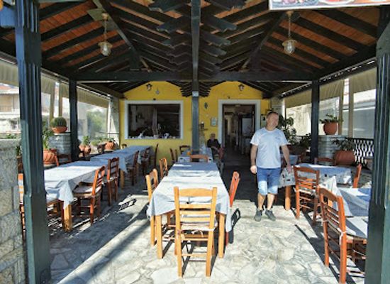 greece/samos/restaurant/joanna-restaurant-pizza
