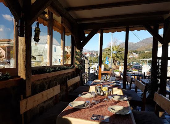 montenegro/tivat/restaurant/sidro