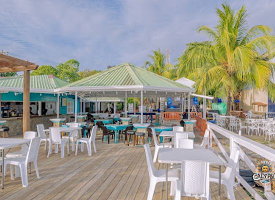 honduras/cayos-cochinos/restaurant/calypso-island-bar-grill