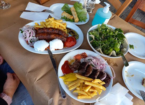 greece/east-macedonia-and-thrace/restaurant/zesti-folia
